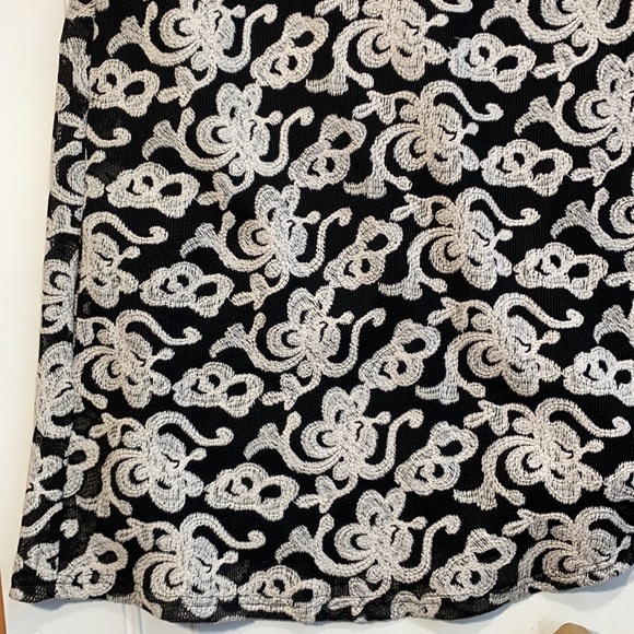 NWT J.O.A Mesh Embroidered Mini Dress Black/Ivory S - Picture 3 of 6